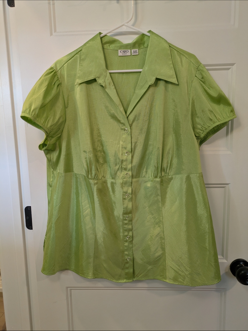 🔴 3/$15 Cato Short Sleeve Button-Front Peplum Top in Light Green